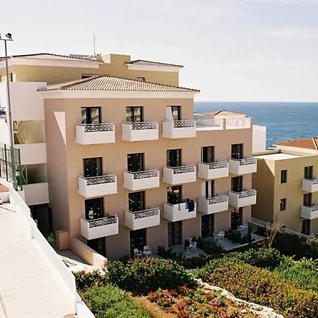 St. George Gardens &