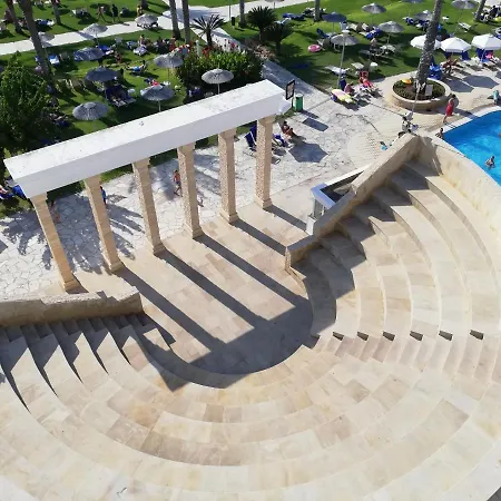 St. George Gardens & 4*