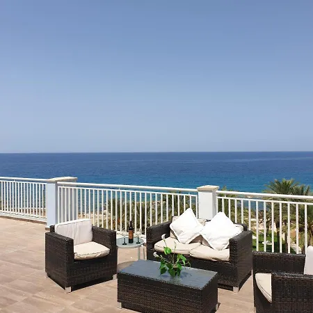 St. George Gardens & 4*