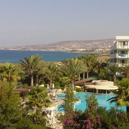 Lejlighedshotel St. George Gardens & Klorakas