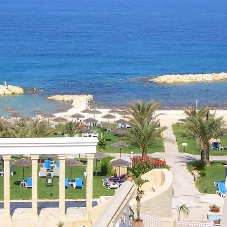 Lejlighedshotel St. George Gardens & Klorakas