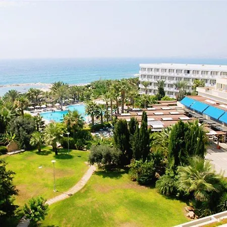 Lejlighedshotel St. George Gardens & Klorakas