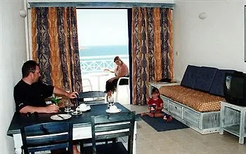 St. George Gardens & Lejlighedshotel Klorakas